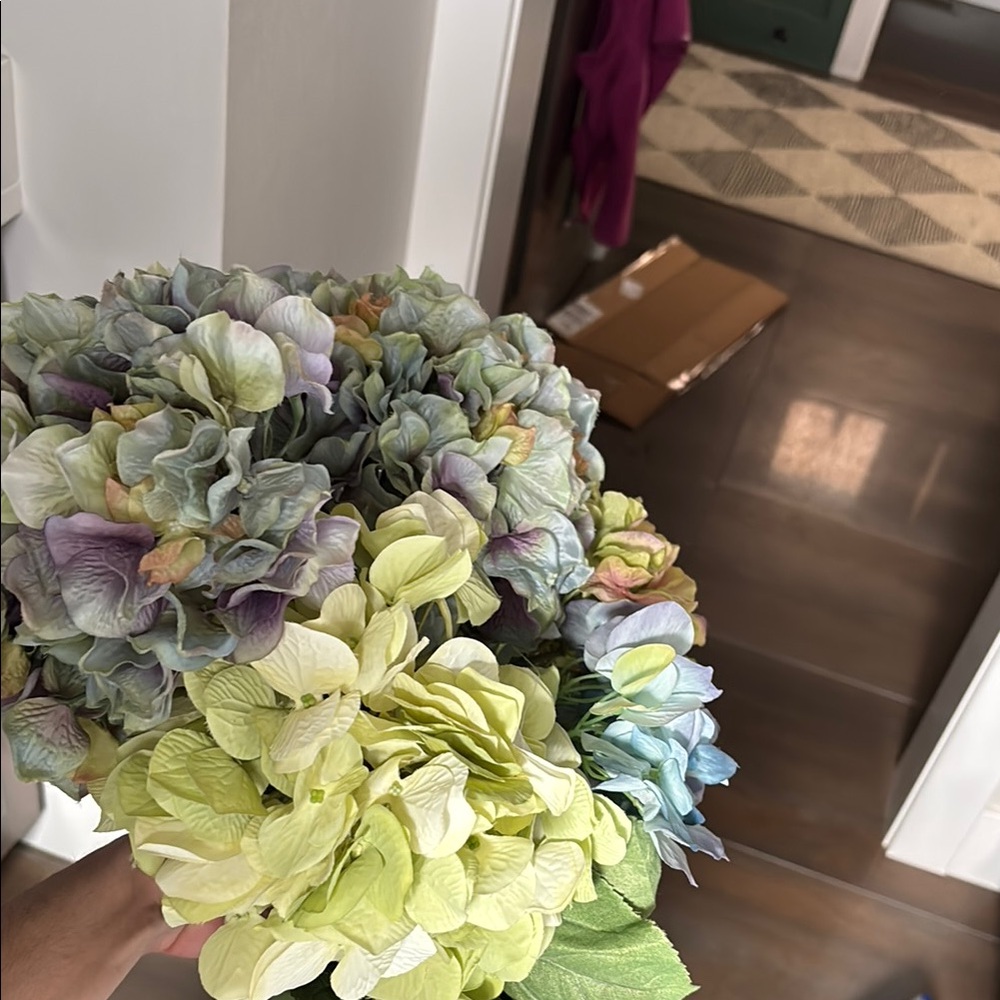 Pottery barn Elegant Multicolor Hydrangea Bouquet